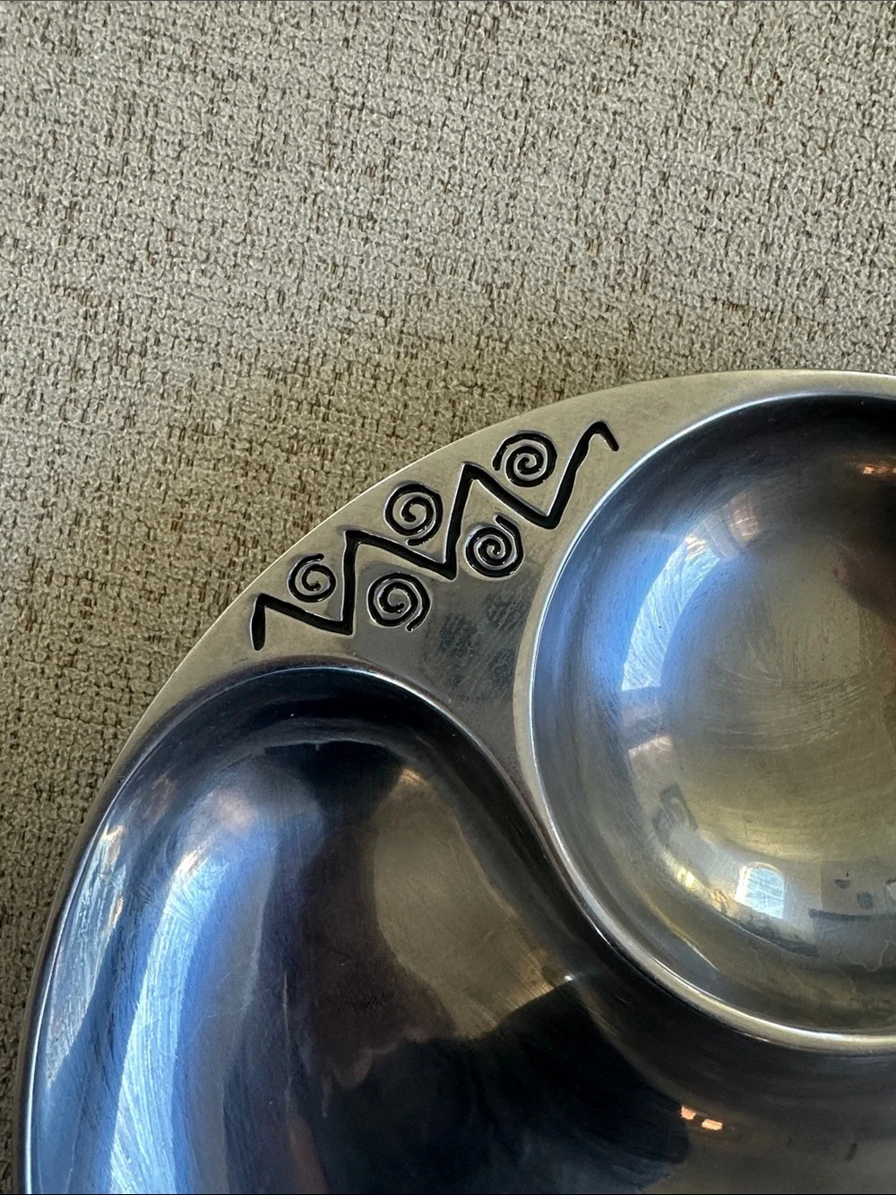 Vintage Wilton Armetale 11” Chip & Dip Bowl Reggae Pattern